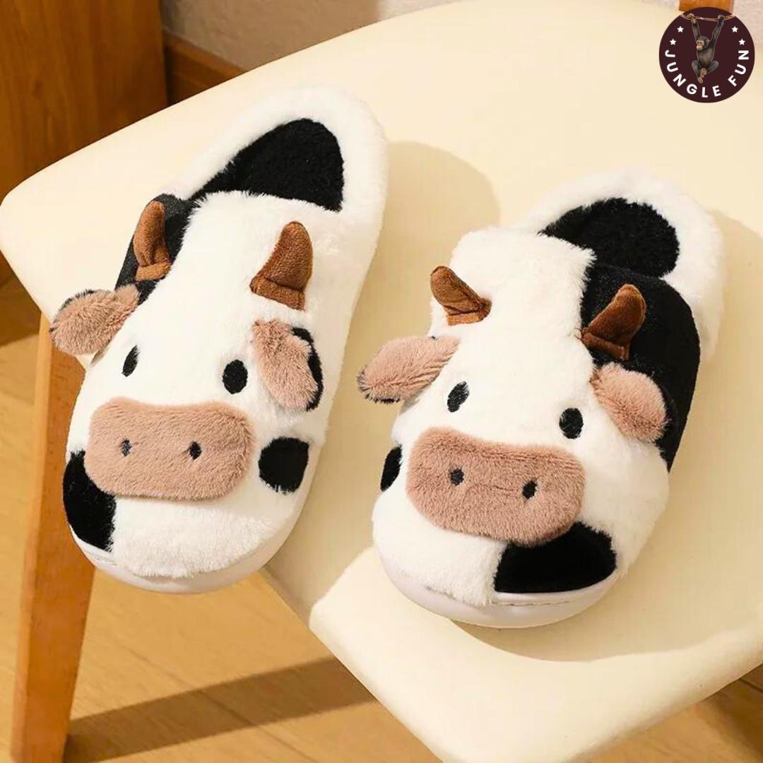 🐮 Cute Cow Slippers